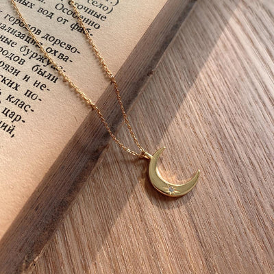 Dainty Moon Necklace Gold • Necklace with moon pendant